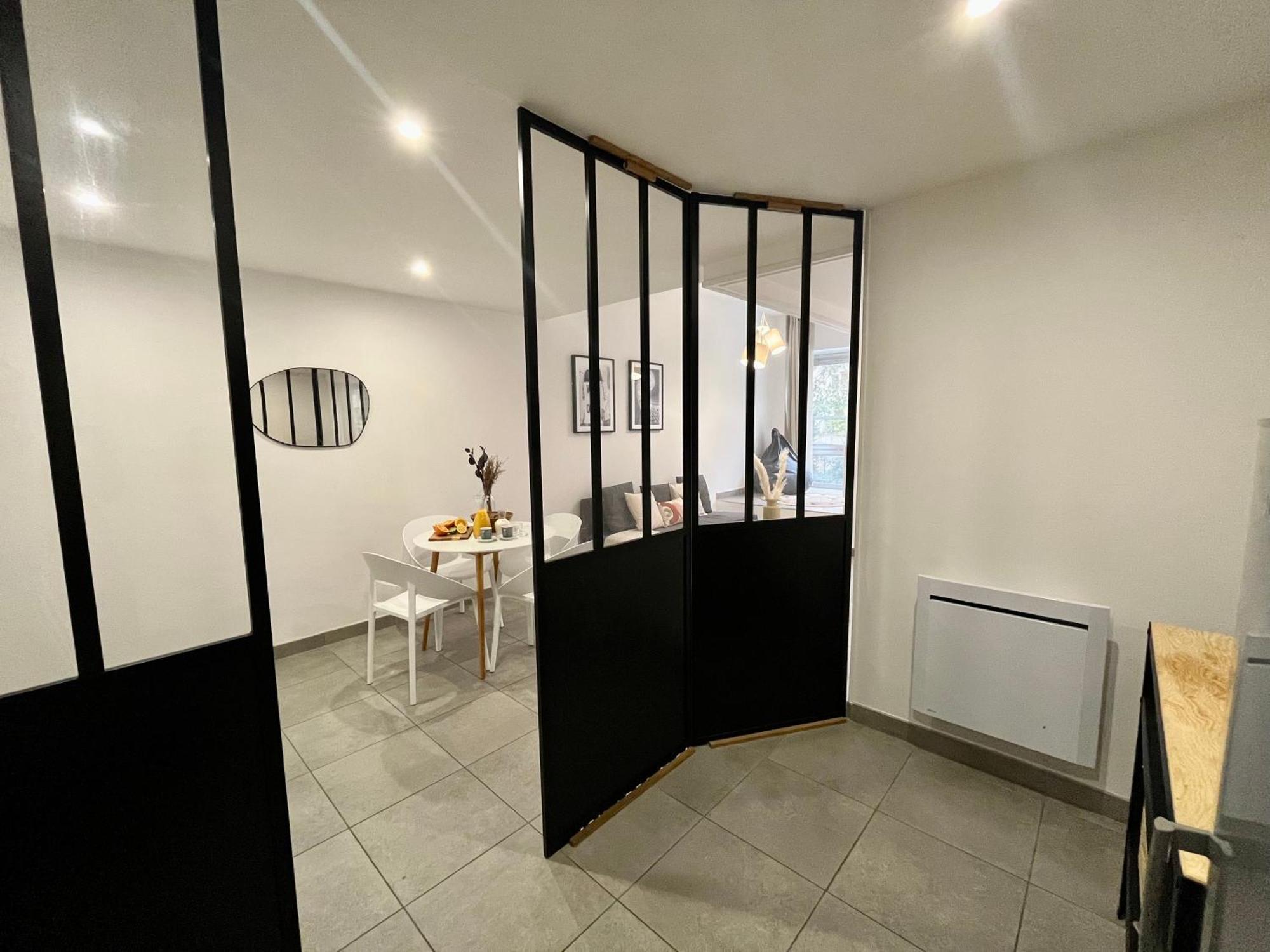 Suite Danbury Lyon Eksteriør billede