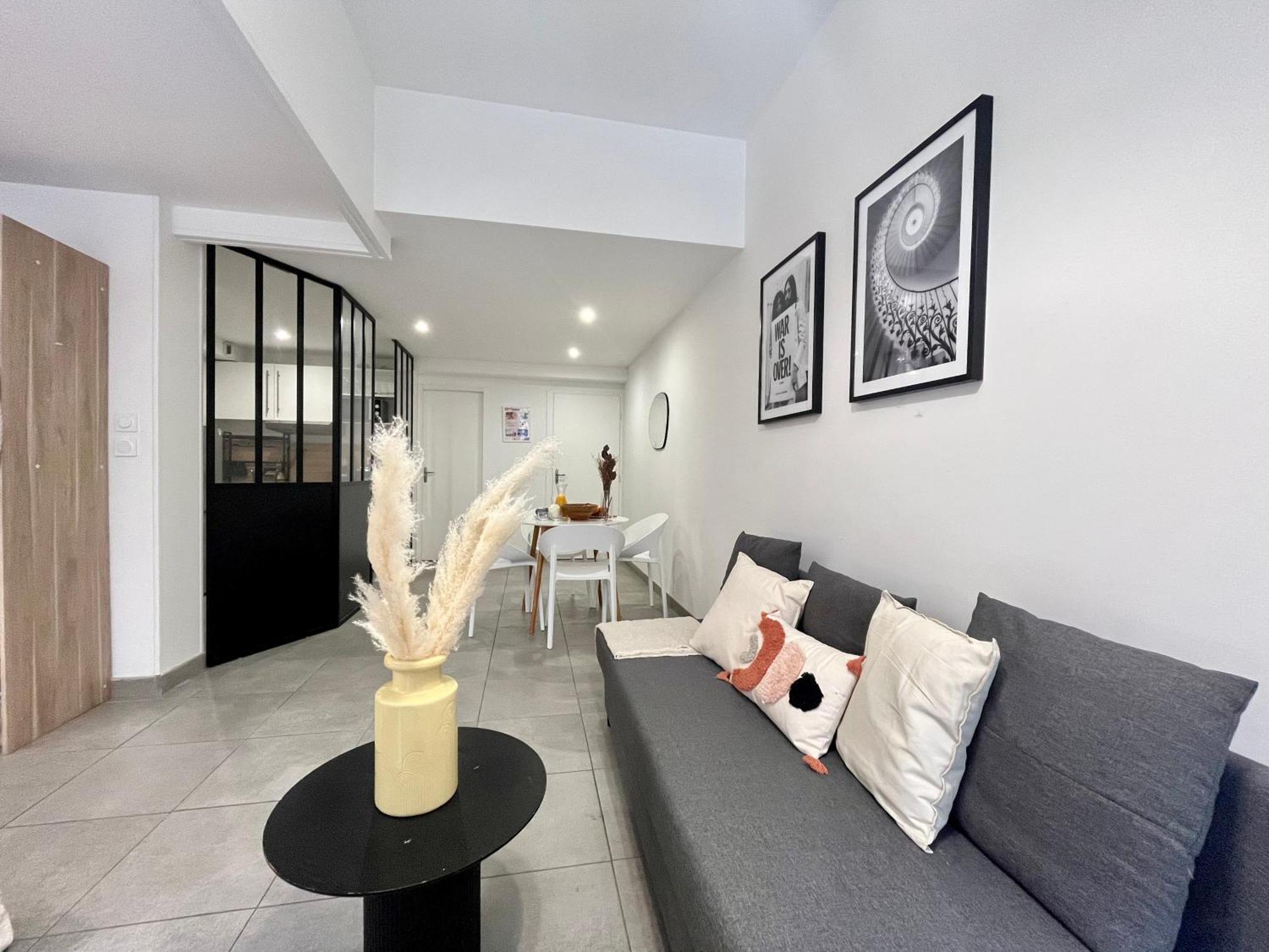 Suite Danbury Lyon Eksteriør billede
