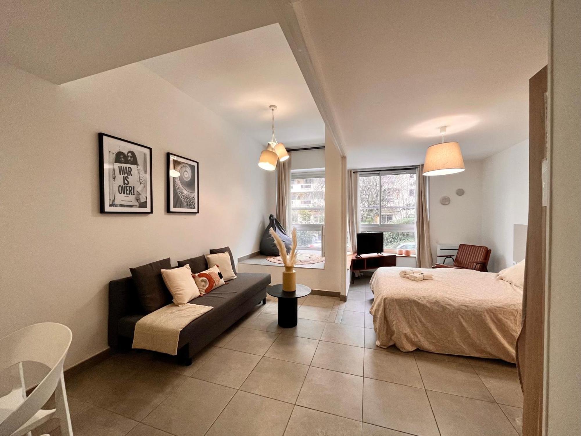Suite Danbury Lyon Eksteriør billede